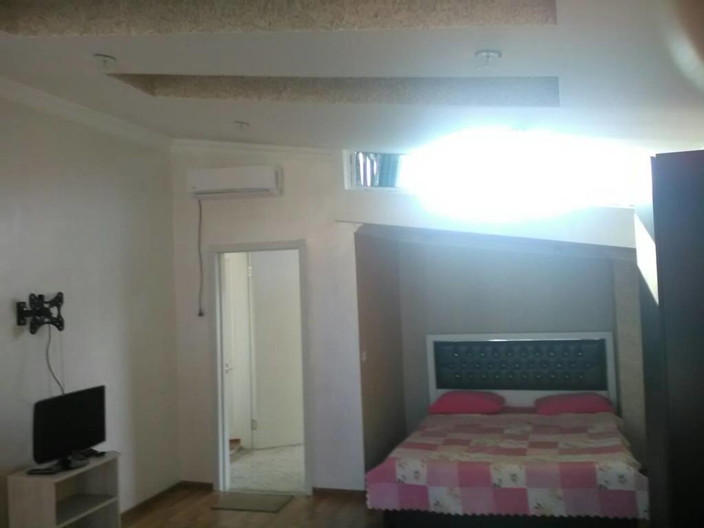 Inga's Apartment Kobuleti Bagian luar foto
