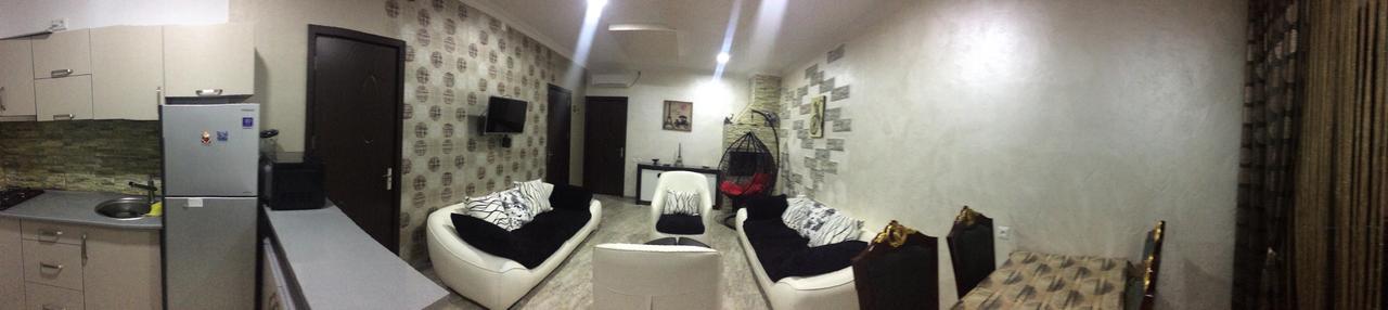 Inga's Apartment Kobuleti Bagian luar foto